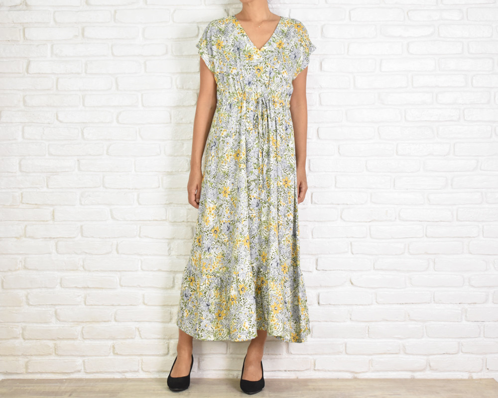 再販　花柄フリルVネックワンピース