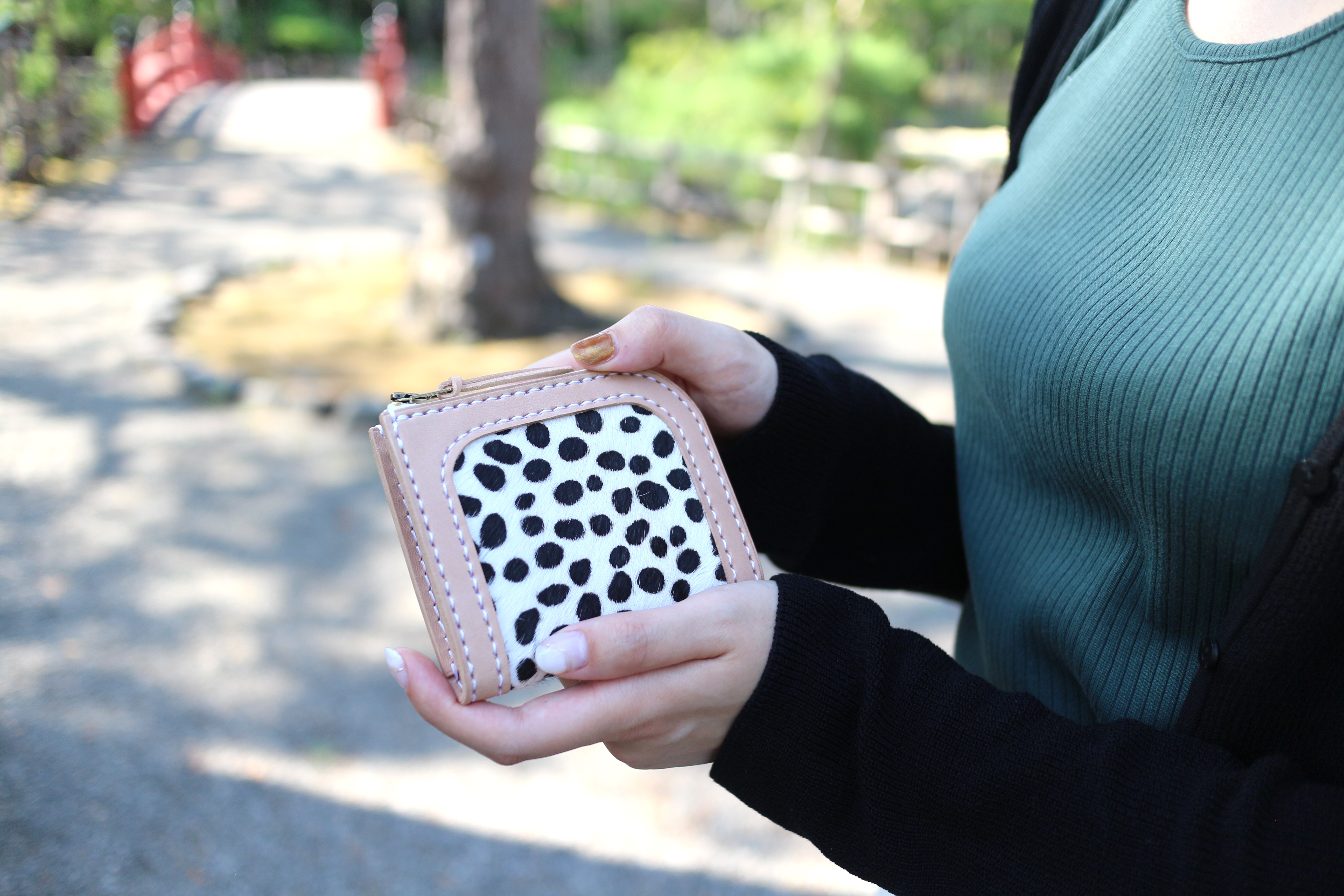 【数量限定】手縫いのL字ファスナー小さい財布 〜ダルメシアン柄ハラコ×栃木ヌメ〜 【受注生産品】