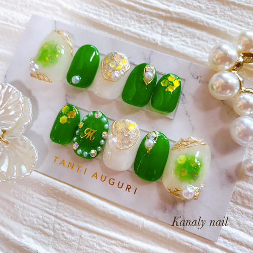 オーダー制】メンバーカラー 緑 グリーン イニシャル入(変更可) ネイル  