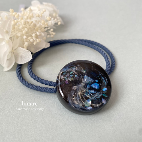 孔雀 ／ 和柄 大人 レジン ヘアゴム（ポニーフック） ／ ブラック