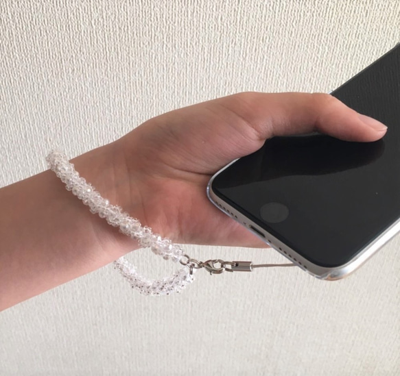 きらきらビーズクロッシェのスマホストラップ　ネイビーガーネット＜送料込＞ 4枚目の画像