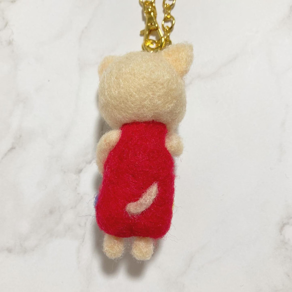 ♡こぶたくんのぶどう狩り♡羊毛フェルト バッグチャーム 食いしんぼうな 秋の子ブタさん pig needle felt 7枚目の画像