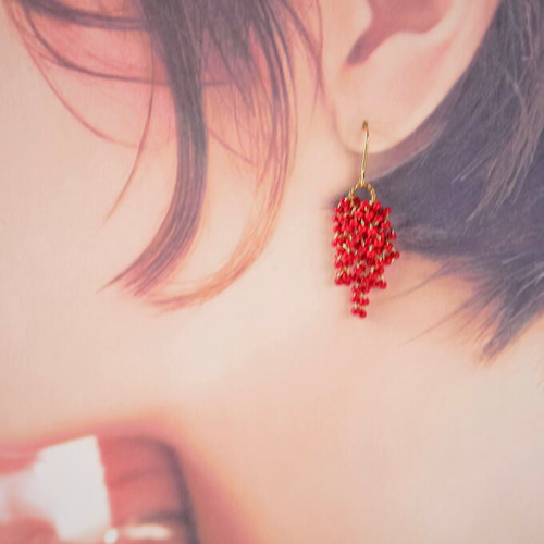 レッド ビーズ タッセル フリンジ ピアス イヤリング p225 ピアス