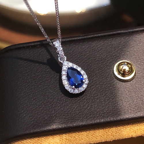 天然ダイヤモンド付きサファイアペンダントk18 ネックレス・ペンダント  