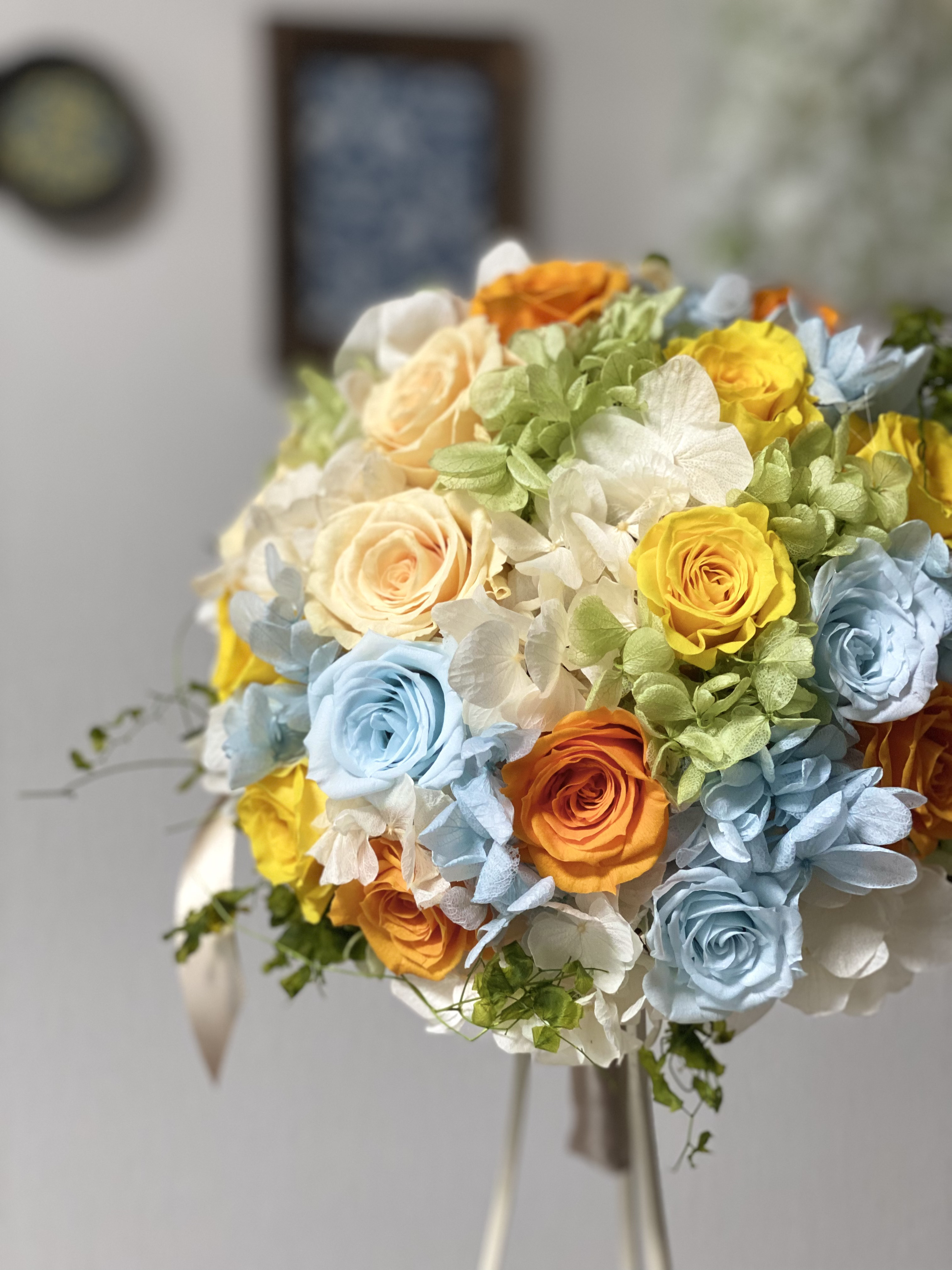 フラッシュカラーとサムシングブルーのウェディングブーケ【プリザ】