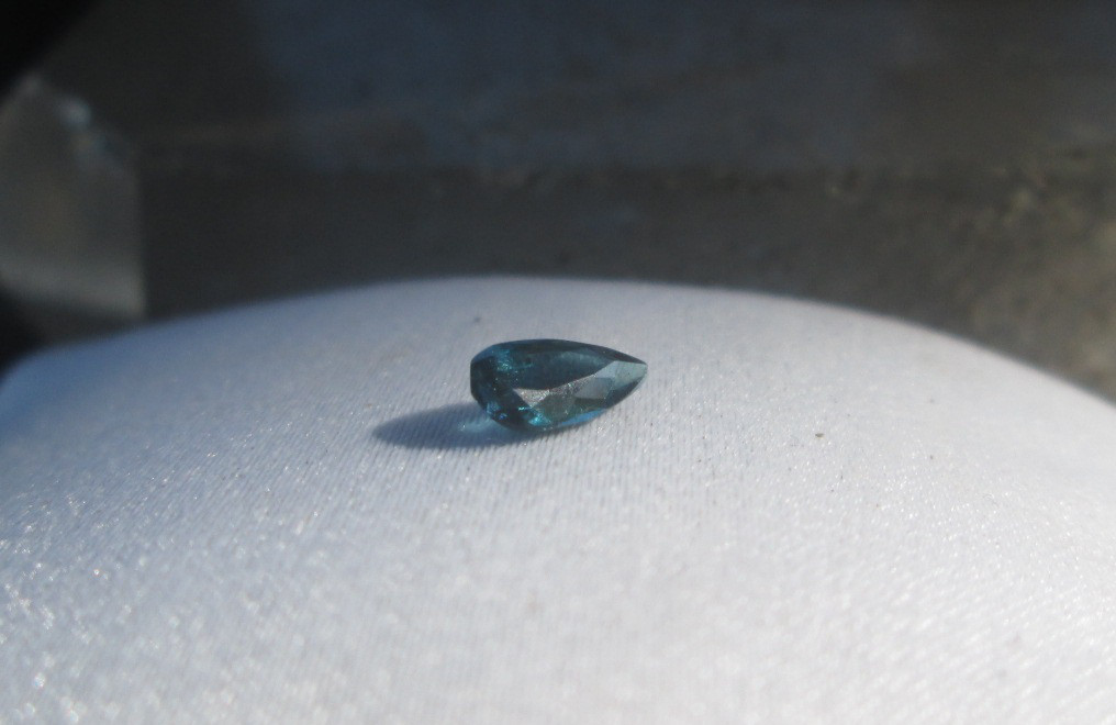 N.00048 インディゴライトトルマリン・ルース 上質で透明度が高いおすすめの一品