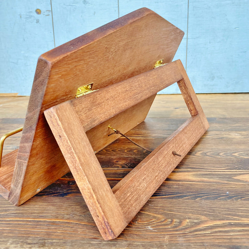 木と真鍮◇開いて置けるブックスタンド・おうち型◇明るい茶