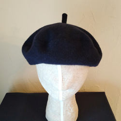frannel beret re wool navy　～再生ウールを使用した、軽くて柔らかな深いネイビーのベレー帽～ 8枚目の画像