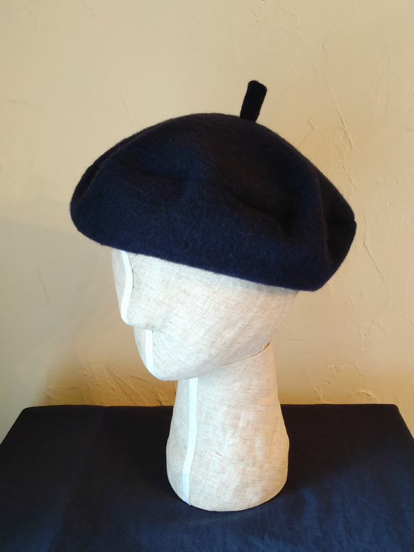 frannel beret re wool navy　～再生ウールを使用した、軽くて柔らかな深いネイビーのベレー帽～ 10枚目の画像