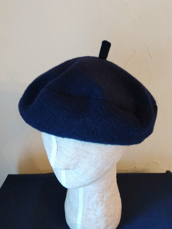 frannel beret re wool navy　～再生ウールを使用した、軽くて柔らかな深いネイビーのベレー帽～ 12枚目の画像