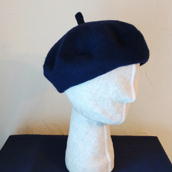 frannel beret re wool navy　～再生ウールを使用した、軽くて柔らかな深いネイビーのベレー帽～ 7枚目の画像