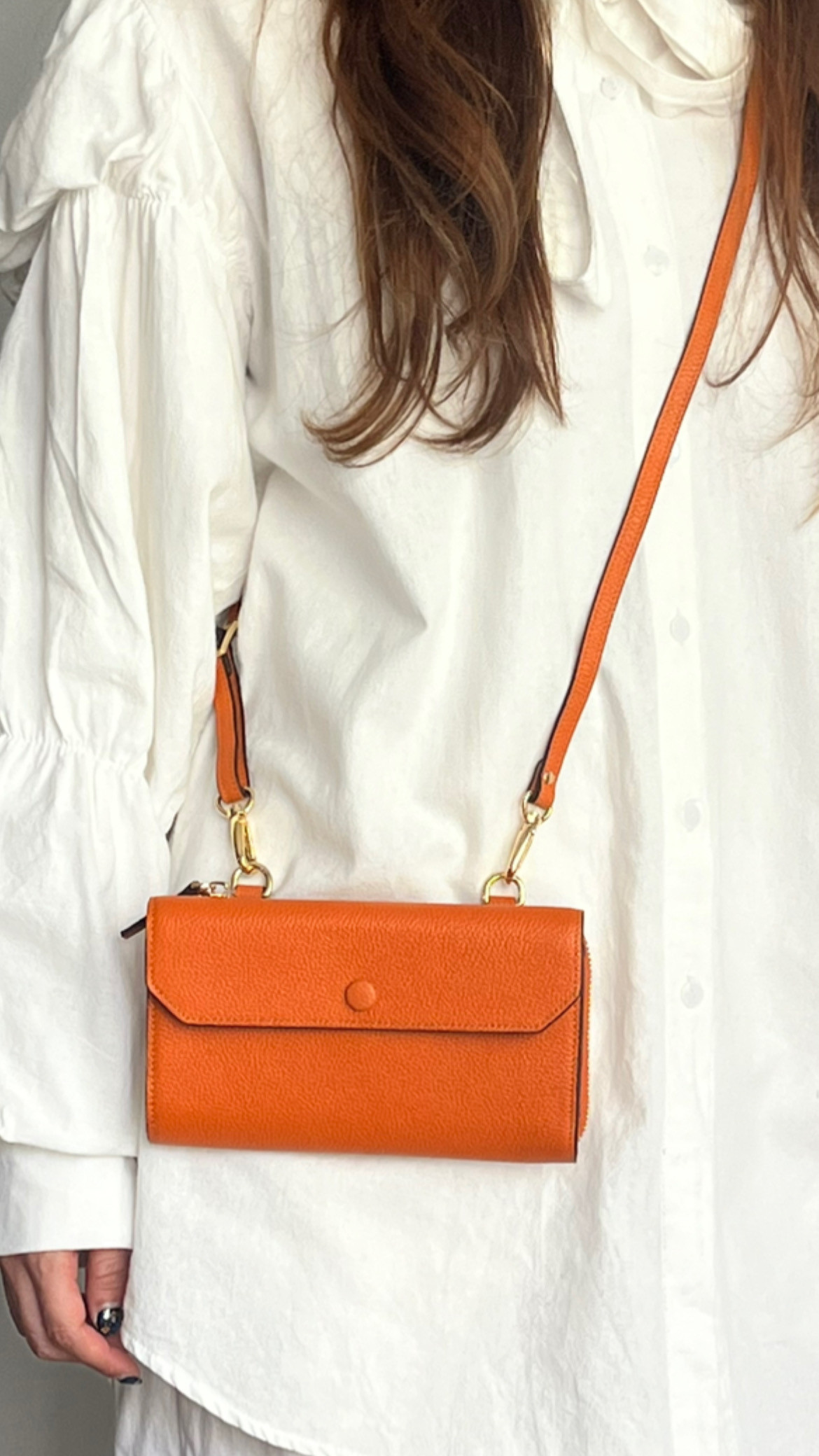 本革 　超軽量　お財布ショルダー　スマホショルダー　L字型財布　お財布ポシェット　長財布　オレンジ