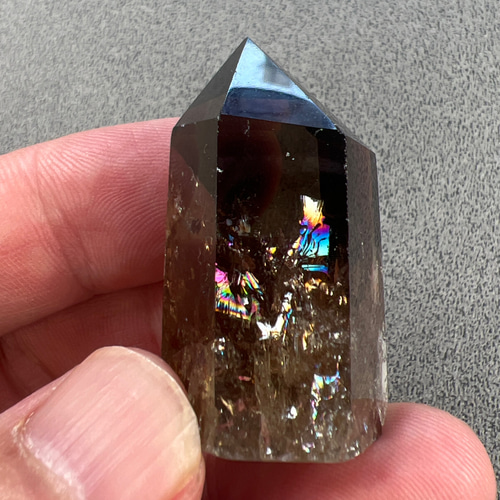 レインボー入り スモーキークォーツ 38mm ポイント tg690 天然石 pinky