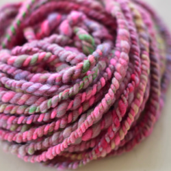 tenna + アートヤーン 手つむぎ毛糸 手紡ぎ糸 変わり糸 ピンク 約40g