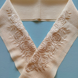 巻き薔薇 刺繍半衿　アンティーク復刻版 1枚目の画像
