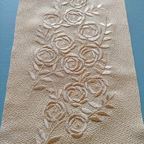 巻き薔薇 刺繍半衿 アンティーク復刻版 和装小物（帯・半襟） 刺繍好日（ししゅう こうじつ） 通販｜Creema(クリーマ) 16430142