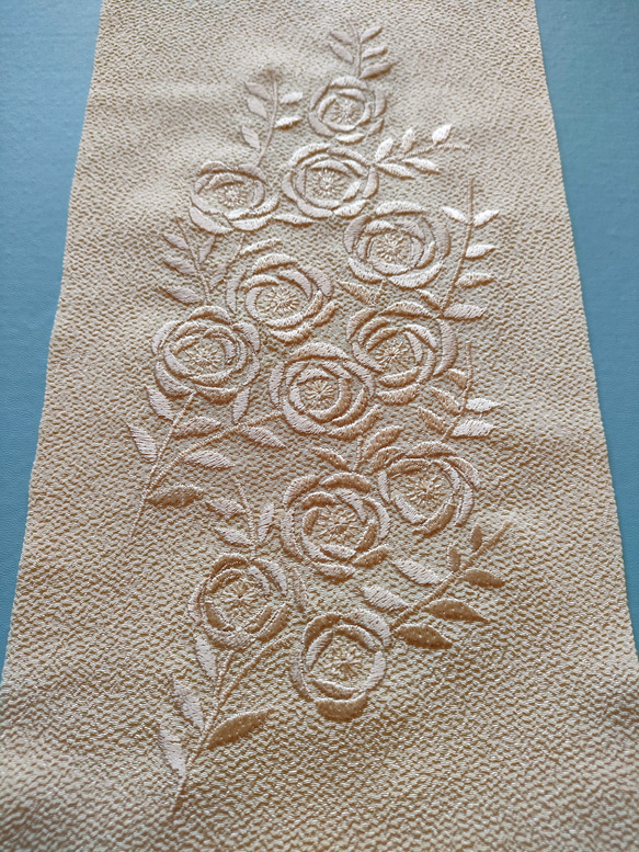巻き薔薇 刺繍半衿　アンティーク復刻版 3枚目の画像