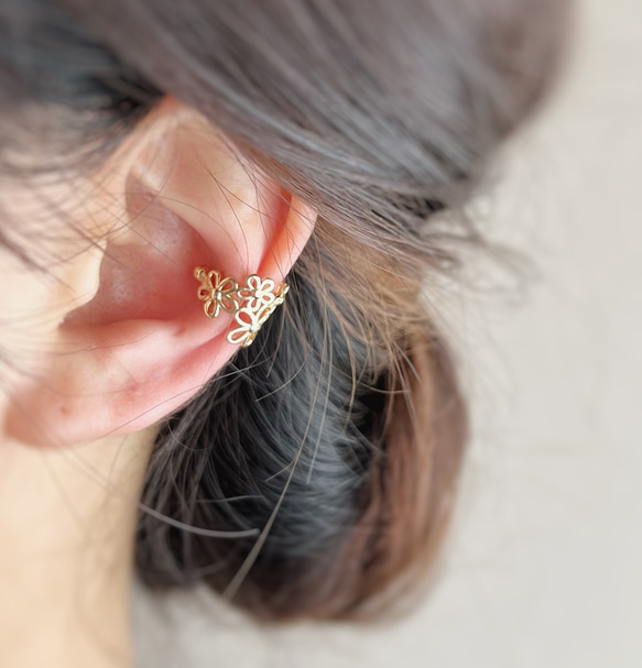 【JORIE】花の冠 Ear cuff 1枚目の画像