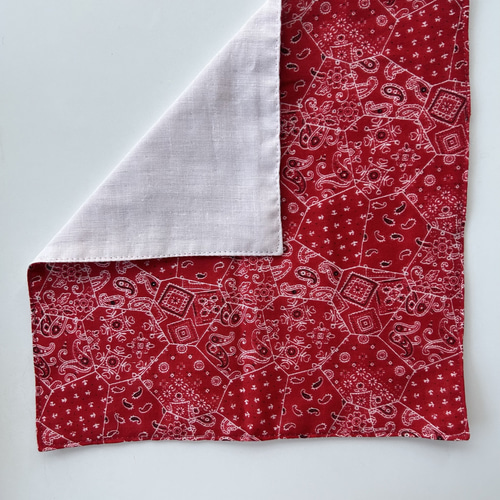 ハンドメイド 4重ガーゼハンカチ 2枚セット バンダナ柄レッド