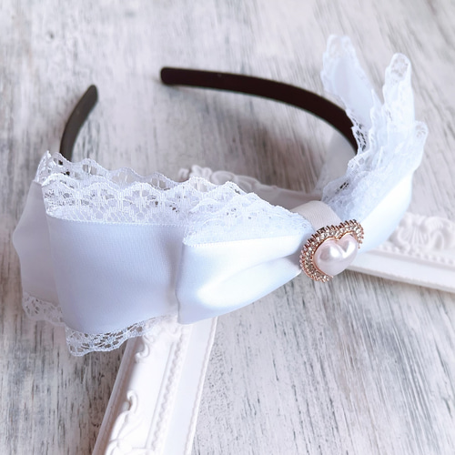 ♡BABY ホワイトレースリボンカチューシャ♡ ドーリーレースリボン