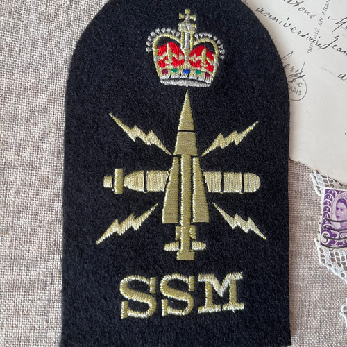 英国で出会った♪ ヴィンテージ 金糸刺繍 英国海軍/王冠の