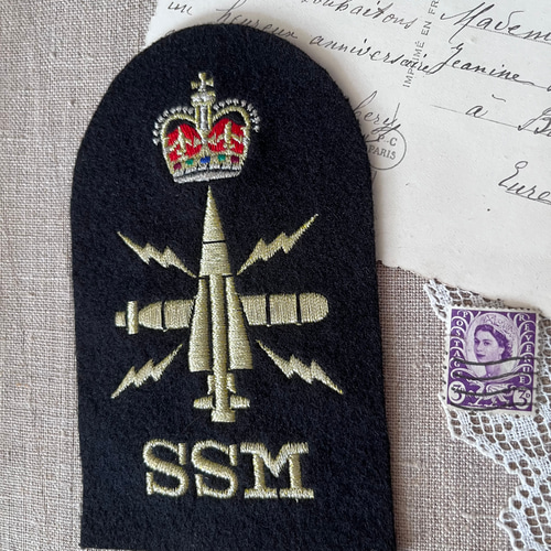 英国で出会った♪ ヴィンテージ 金糸刺繍 英国海軍/王冠のエンブレム