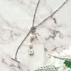 La mascotte ホワイトローズネックレス 62fb038770242a2226c121d9f7f428