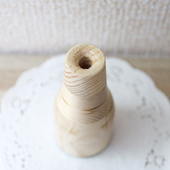 《ju1》木製の一輪挿し(花瓶) ミニ *  ちょこんと可愛い手の平サイズ・重り入り 5枚目の画像