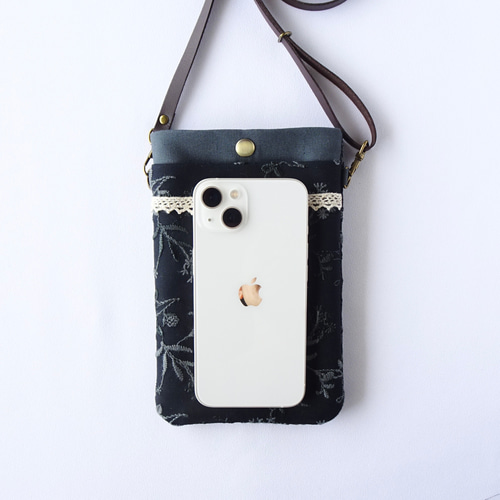 刺繍×レースのスマホポーチ ブラック×スチールグレー スマホ
