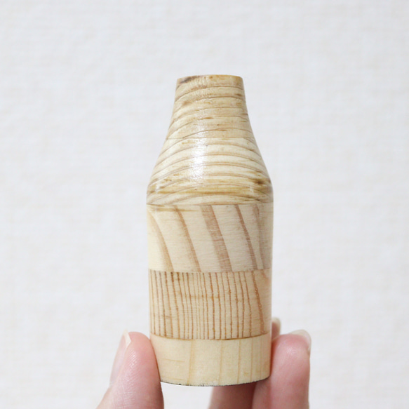 《ju6》木製の一輪挿し(花瓶) ミニ *  ちょこんと可愛い手の平サイズ・重り入り 4枚目の画像