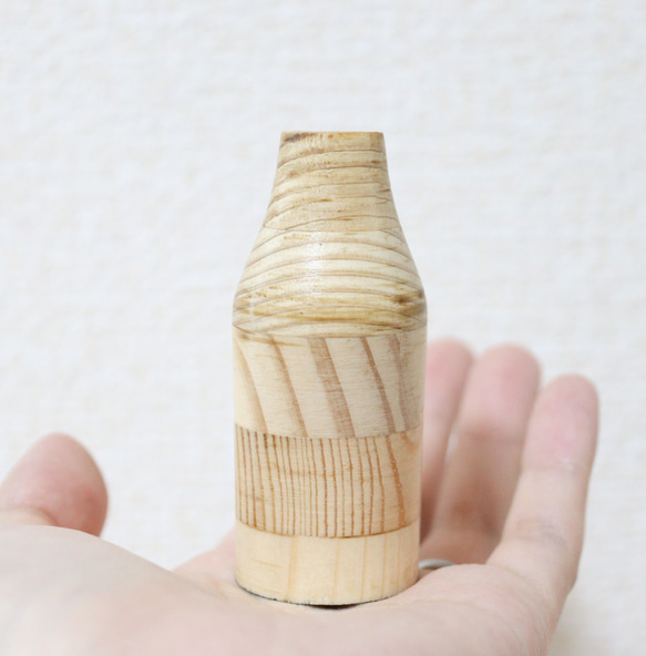 《ju6》木製の一輪挿し(花瓶) ミニ *  ちょこんと可愛い手の平サイズ・重り入り 5枚目の画像