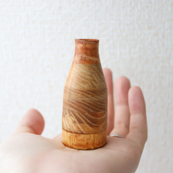 《bw2》木製の一輪挿し(花瓶) ミニ *  ちょこんと可愛い手の平サイズ・重り入り 4枚目の画像