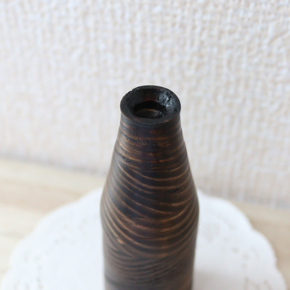 《DB1》木製の一輪挿し(花瓶) *  ちょこんと可愛い手の平サイズ・重り入り 6枚目の画像