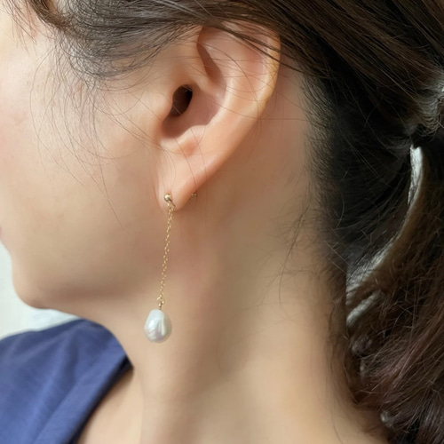 ピアス イヤリング バロックパール 揺れる 一粒 チェーンピアス
