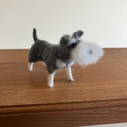羊毛フェルト ミニチュアシュナウザー ハンドメイド犬置物 1枚目の画像