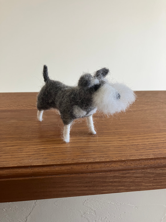 羊毛フェルト ミニチュアシュナウザー ハンドメイド犬置物 羊毛