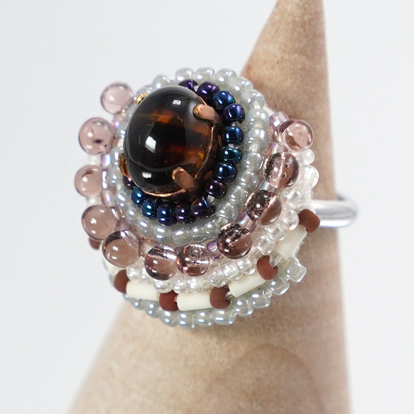 閒聊戒指，也可用於繫圍巾 177 均碼珠繡戒指 棕色 紫色 Bijou 超大戒指 第2張的照片