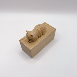 【色付けセミオーダー】木彫のねこ　ぺったり猫 1枚目の画像