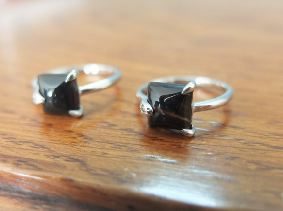 「ワケありな逸品」オニキス~square shape silver ring~ 2枚目の画像