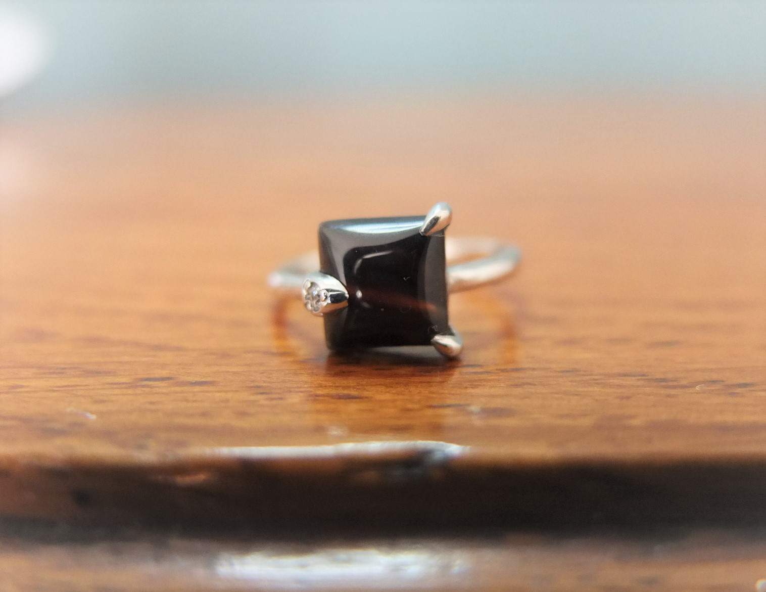 「ワケありな逸品」オニキス~square shape silver ring~