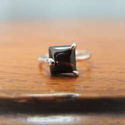 「ワケありな逸品」オニキス~square shape silver ring~ 1枚目の画像