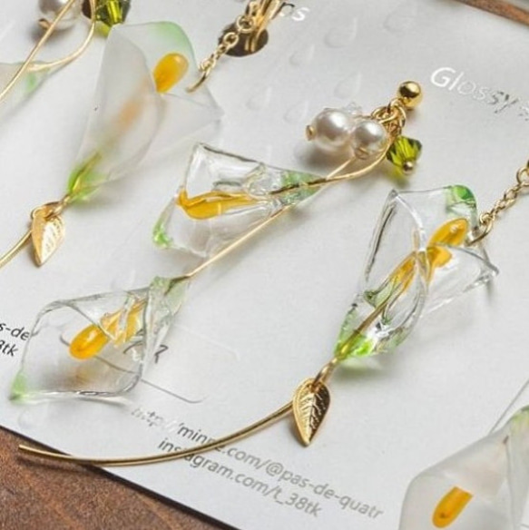 優姫　ガラス　レジン　フックピアス UVレジン】紫陽花ラップクローラーフックピアス✨UV resin