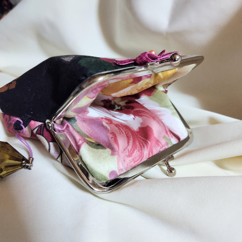 ツンデレ黒猫ちゃん☆がま口 マルチポーチ カードケース ハンドメイド  