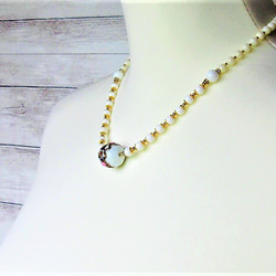 C60　個性派ヴェネチアビーズと天然石の調和｜ホワイトハウライト＆白サンゴの上品ネックレス天然石　天然石ビーズ 10枚目の画像