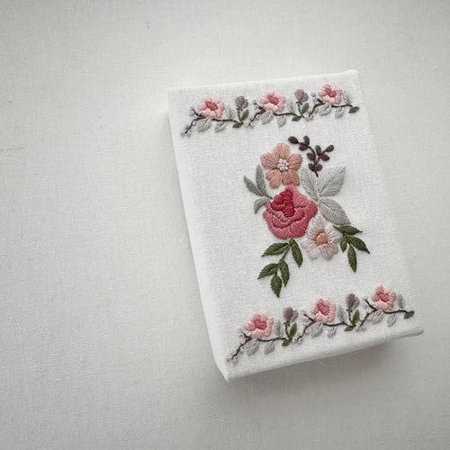 図案販売］ローズボーダーの刺繍図案 編み図・パターン