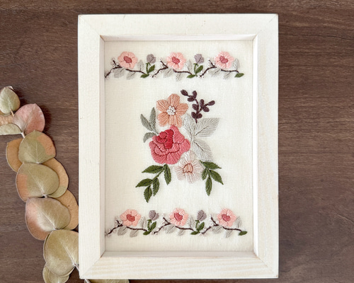 刺繍見本・赤ローズ cfae0f5c1379aef29fd5ec25971648