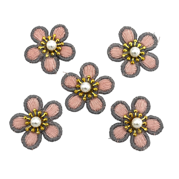 ワッペン パール 刺しゅう 五弁花  アクセサリー 花のアクセサリー 2個入り ハンドメイド 手芸材料 pt-2181b 6枚目の画像