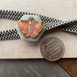 チェコガラス　蝶の帯留　三分紐付き❣️ 2枚目の画像