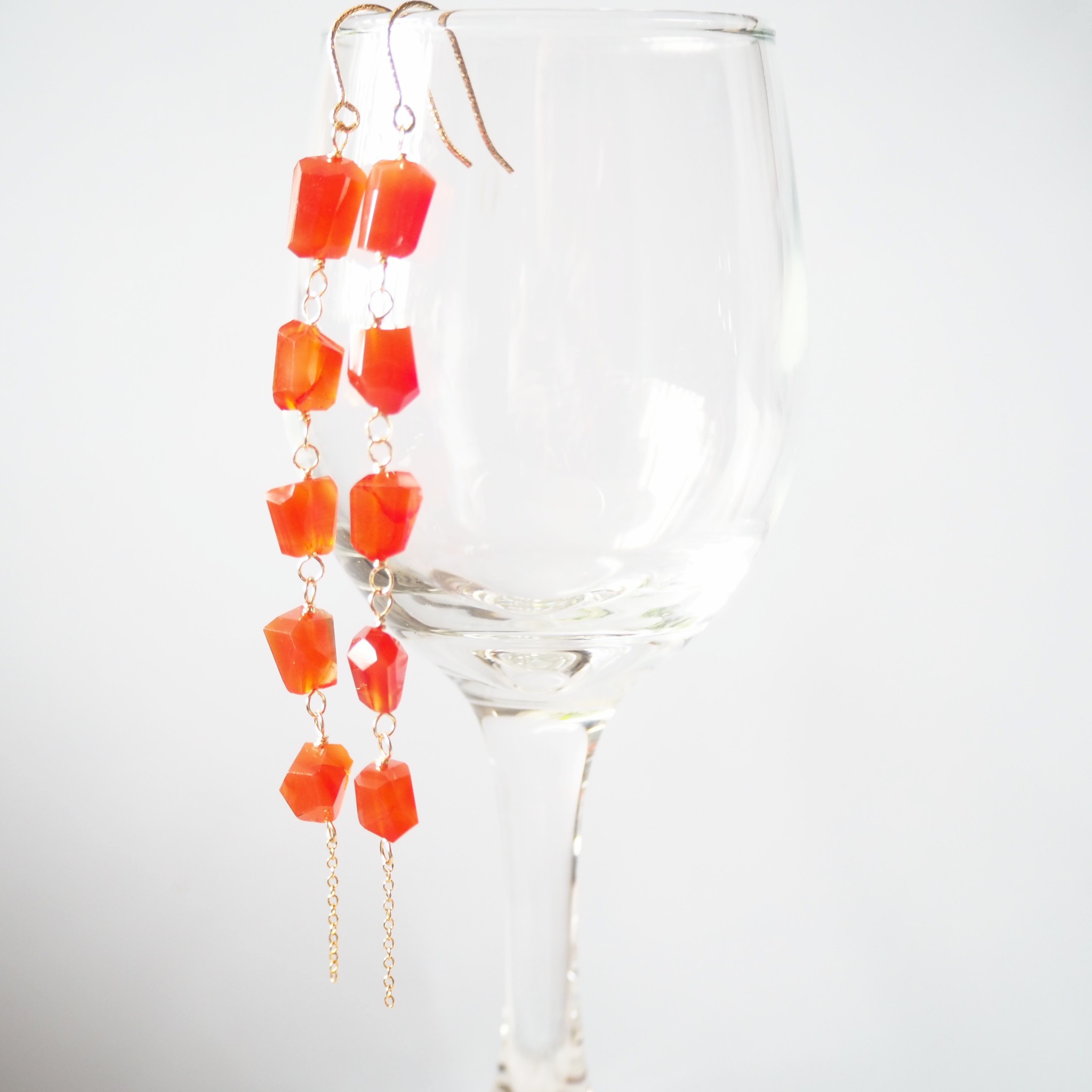 《カーネリアンのロングピアス》