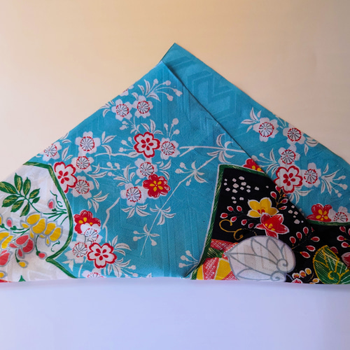 古布】正絹綸子水色地に切取り柄 ドール着物サイズ 生地 和小物キット